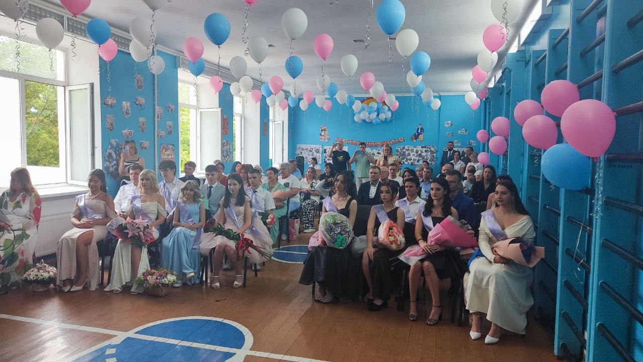 &amp;quot;Выпускной 2025: Прощание с детством и старт в будущее&amp;quot;.